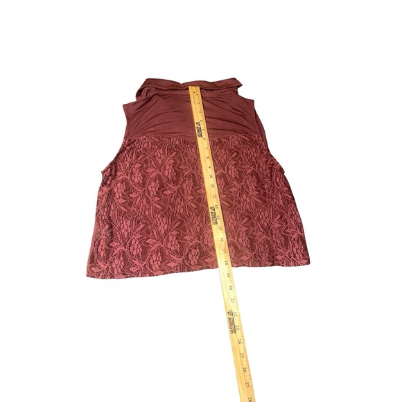 Pol Burgundy Crop‎ Sleeveless Top With Lace Back And Front Pocket Size Small - Picture 10 of 11